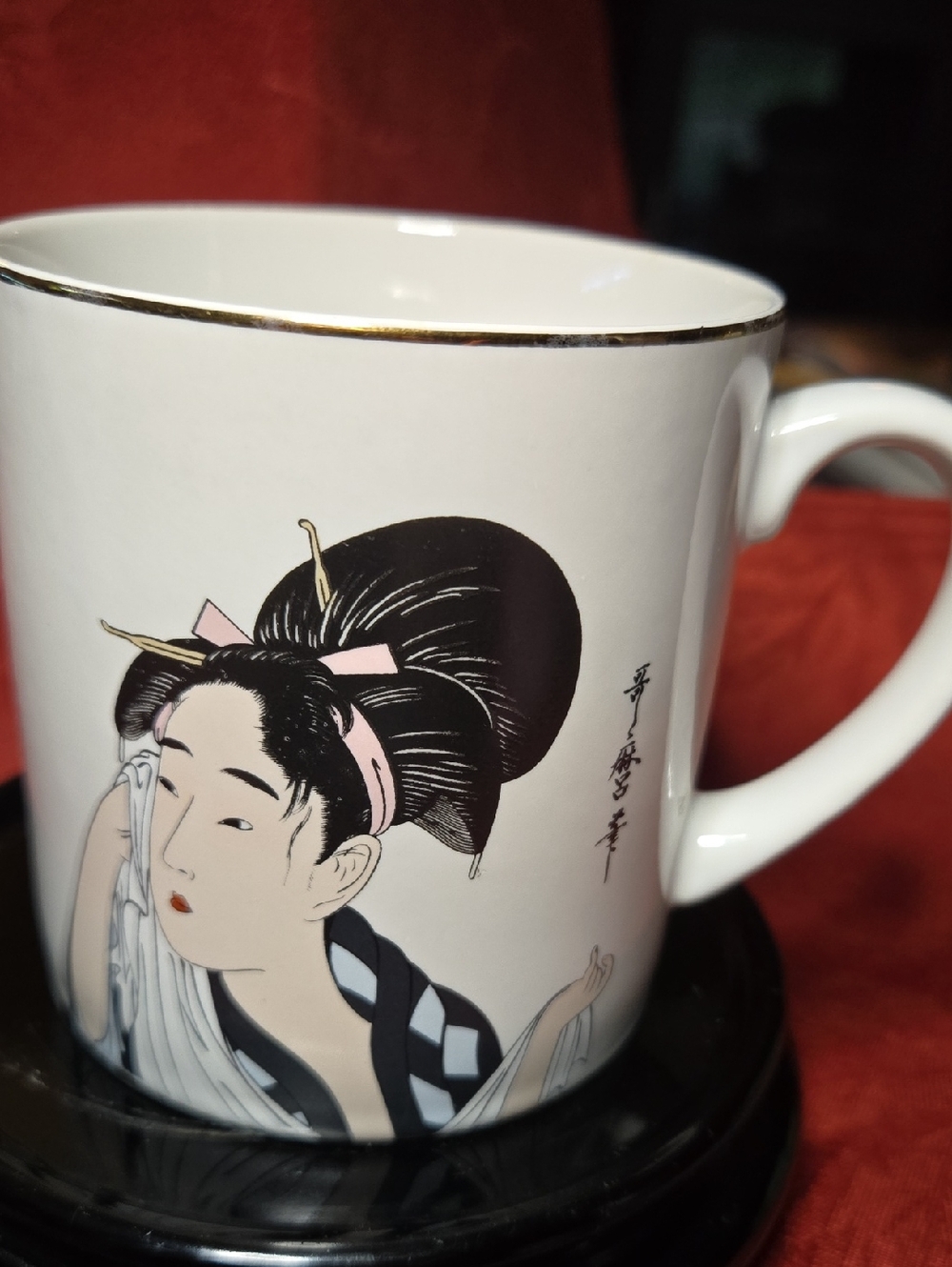 Vintage Japanese Porcelain Mug with Ukiyo-e Design